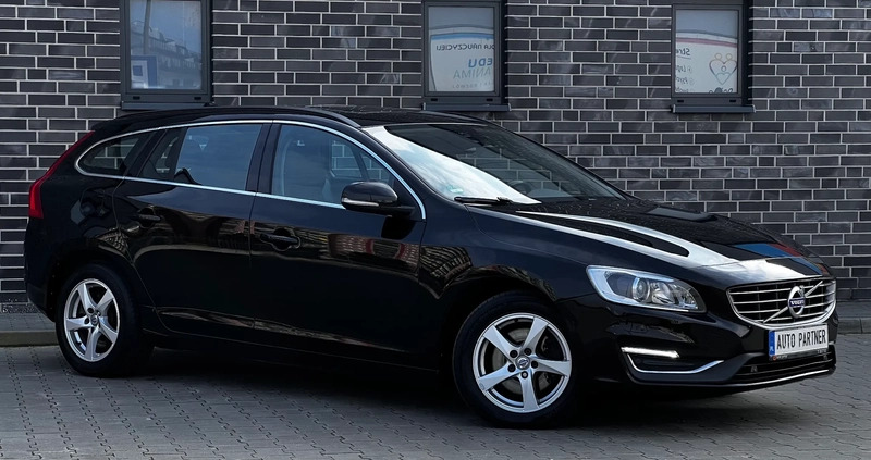 Volvo V60 cena 48500 przebieg: 178000, rok produkcji 2015 z Katowice małe 667